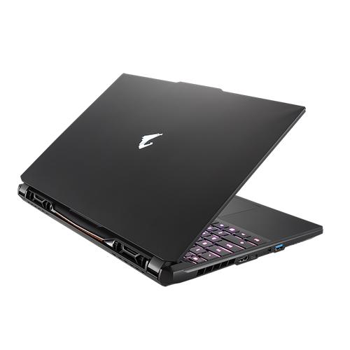 10196_gigabyte_aorus_15_xe4_2